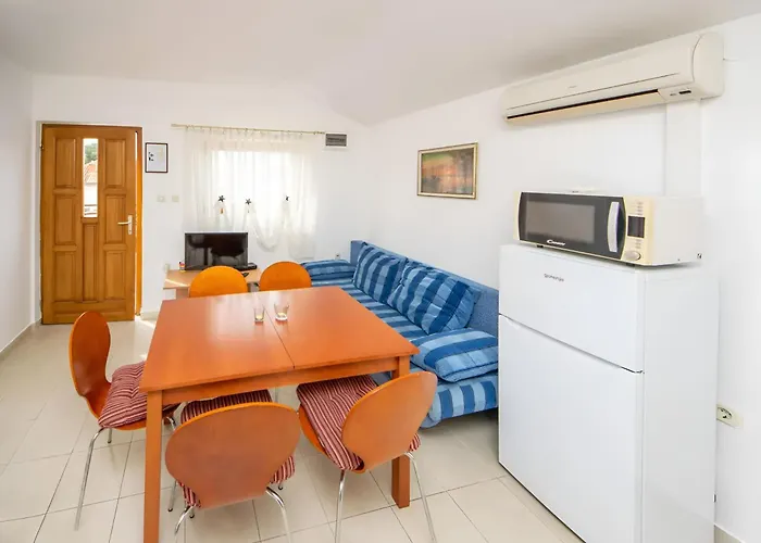 Jadria Near The 公寓 希贝尼克