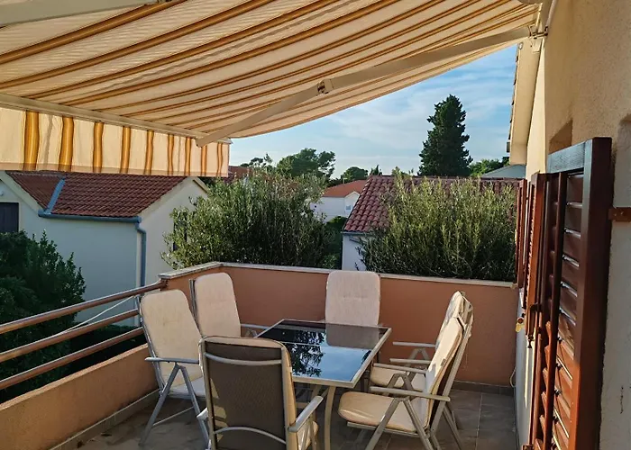 Jadria Near The * 希贝尼克